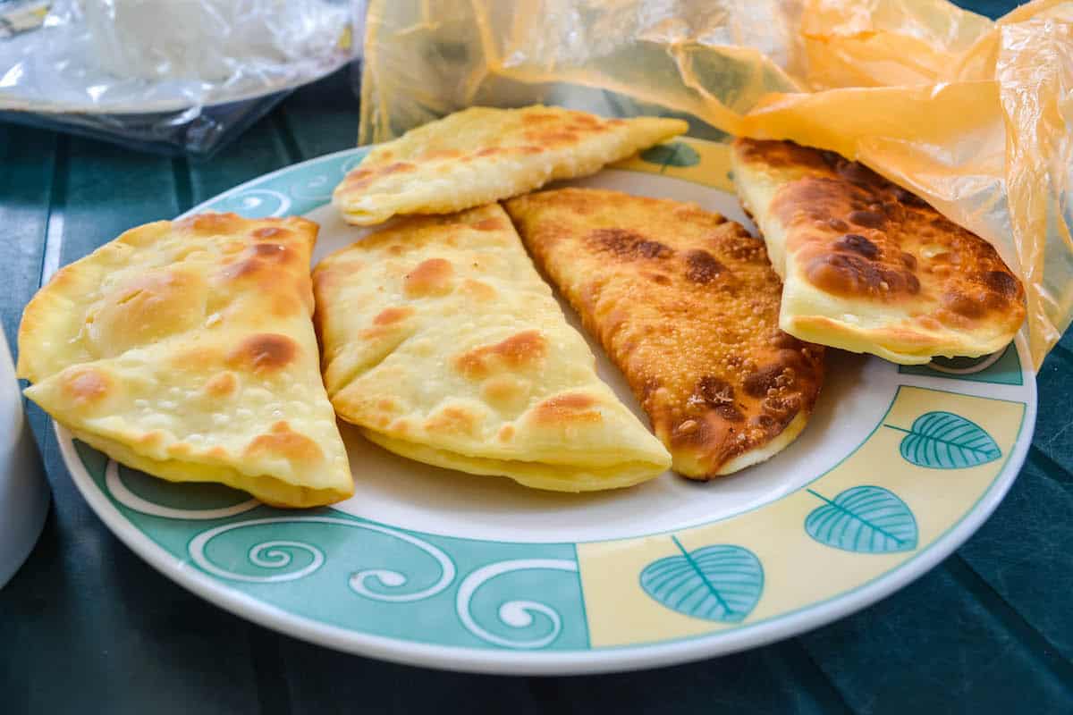 empanadas de queso - Gastronomía de Santa Elena Ecuador