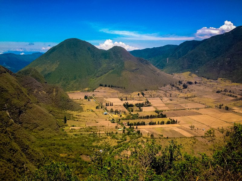 Lugares Turisticos cerca de Quito - La Reserva Geobotánica Pululahua